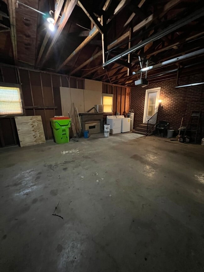 Building Photo - 471 Rev Alex Brown Rd