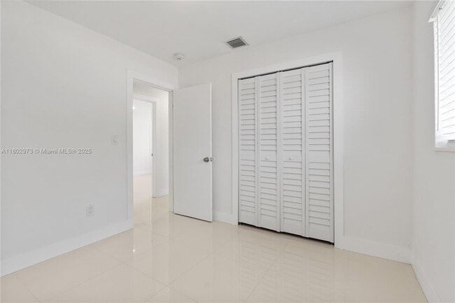 Building Photo - 10501 SW 53rd St