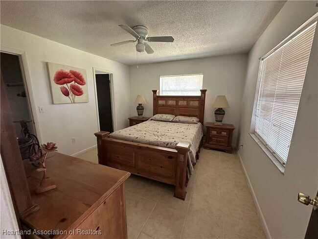 Building Photo - 4715 Leucadendra Dr