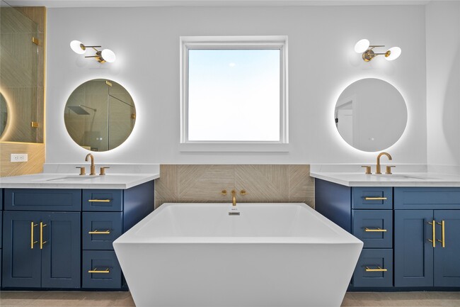 Building Photo - 4323 Rogers St