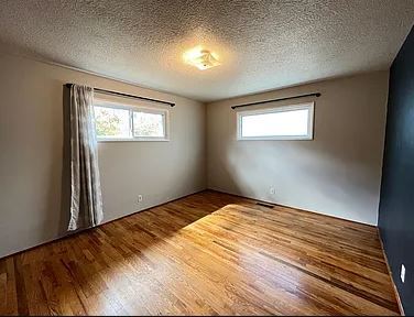 Building Photo - 530 SE 12th Ave