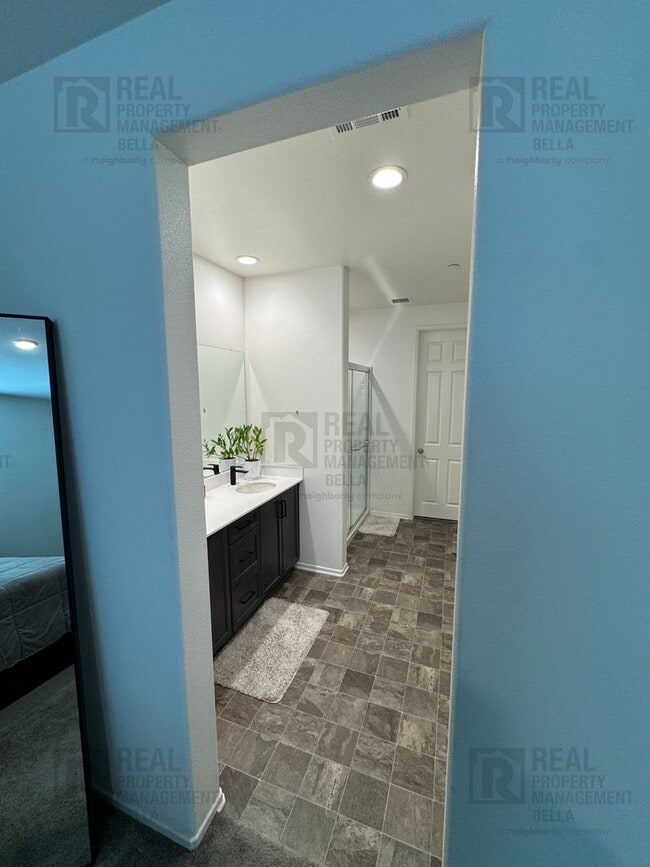 Building Photo - Beautiful 3 Bed, 2 Bath Single-Story Home in McSweeny Farms with Open-Concept Living