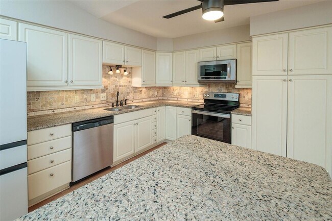 Building Photo - 624 Cimarron Trail