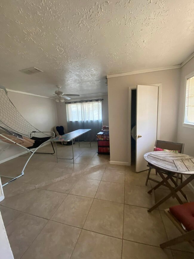 Building Photo - 11303 Verlaine Dr