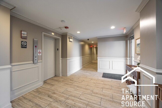 Building Photo - 110 N Kenilworth Ave