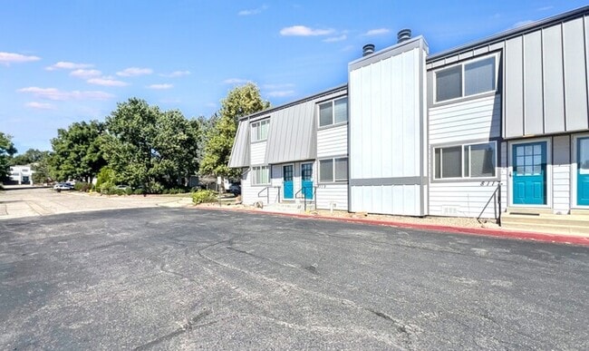 Building Photo - 8119 W 54th Pl