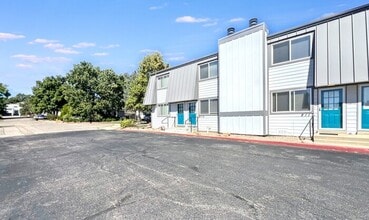 Building Photo - 8119 W 54th Pl