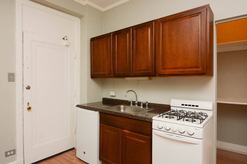 Building Photo - 3832 N Fremont St