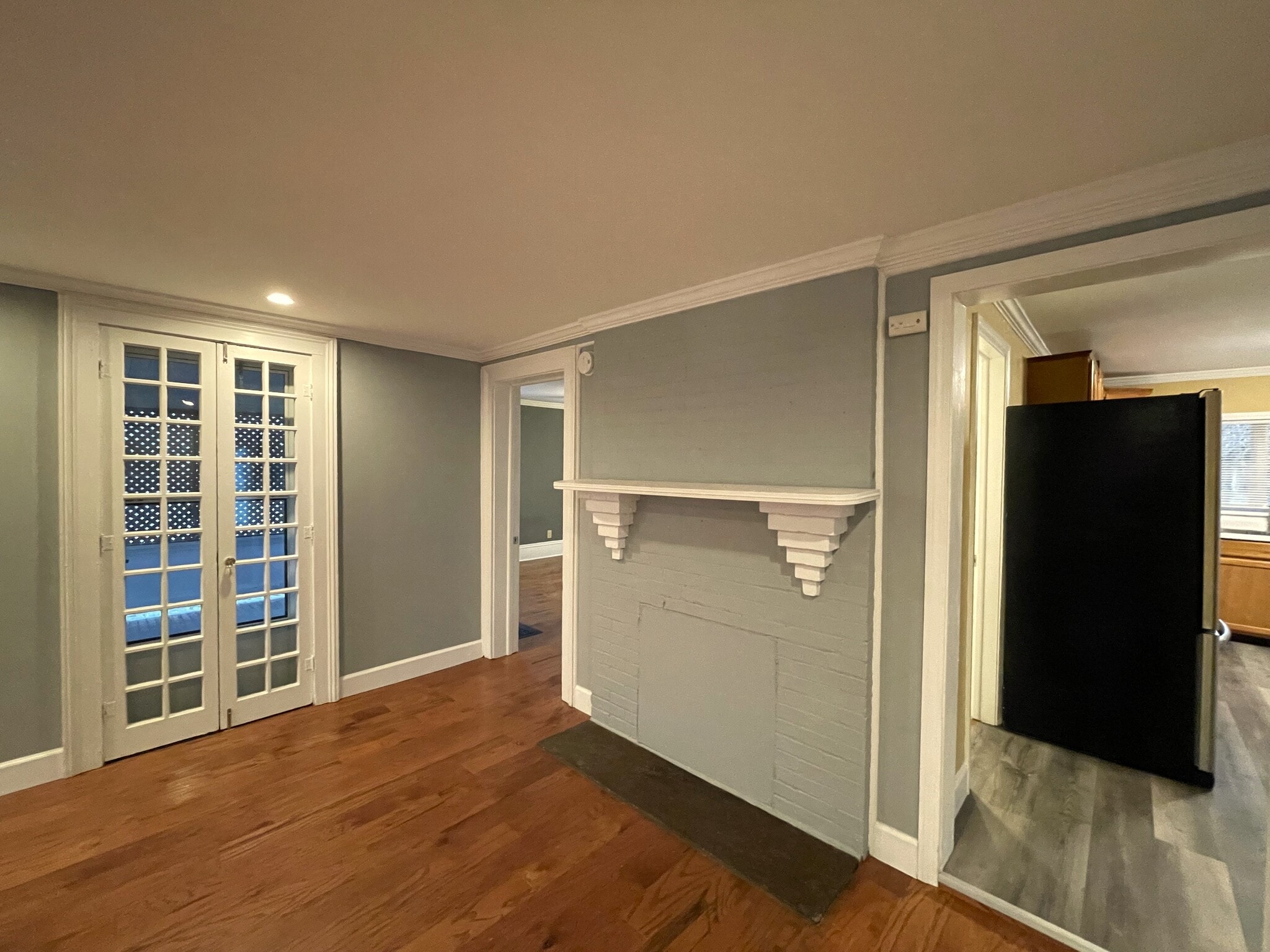 Living Room - 625 W Church St