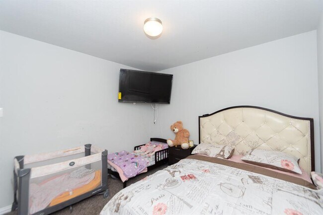 Building Photo - 15123 Monaltrie Dr