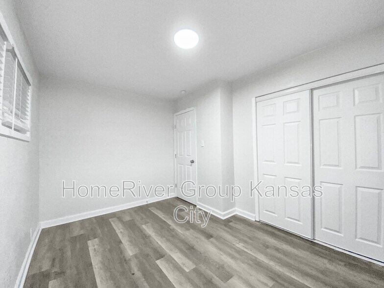 Building Photo - 11414 Corrington Ave
