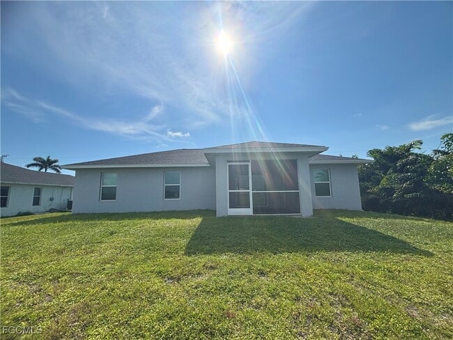 Building Photo - 2715 NW 45th Pl