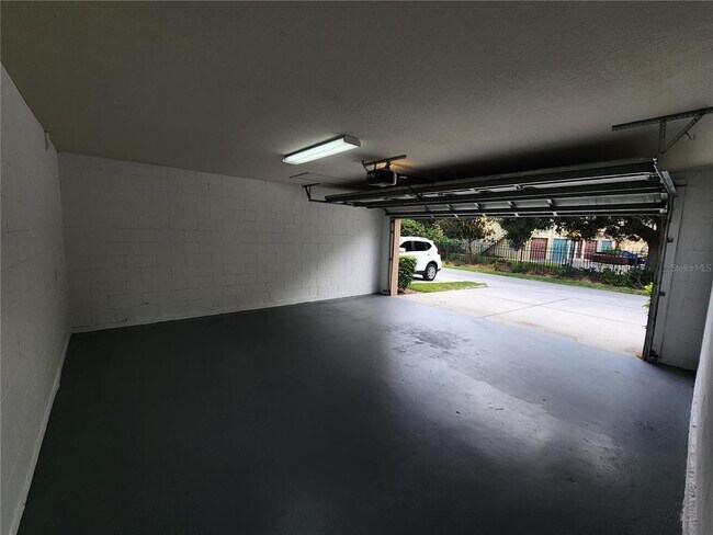 Building Photo - 13746 Beauregard Pl