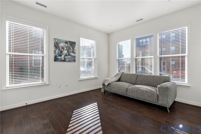 Building Photo - 5271 Old Main St