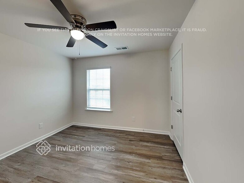 Building Photo - 110 Cassius Dr