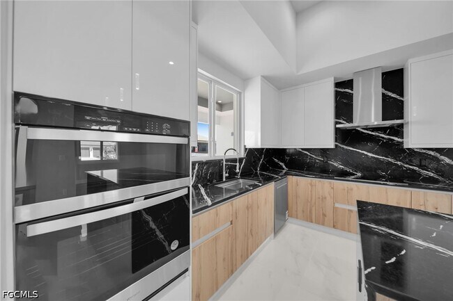 Building Photo - 1107 NW 40th Pl