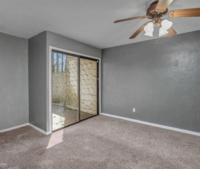 Building Photo - ** 2 BED/1.5 BATH CANDO IN NORTH SHREVEPORT **