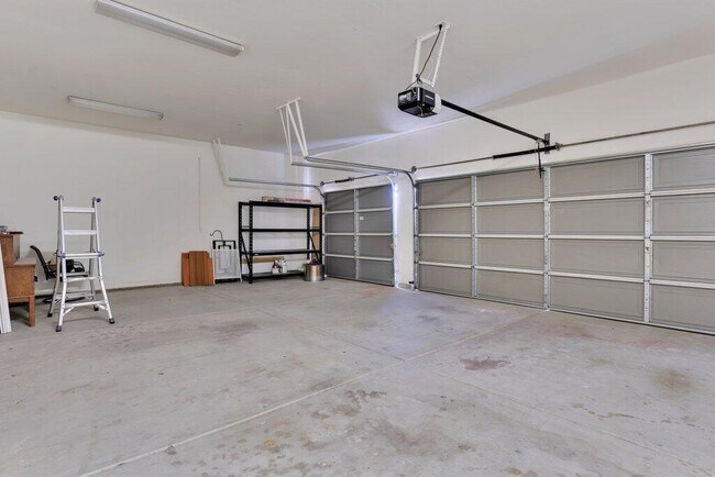 Building Photo - 67892 Mccallum Way