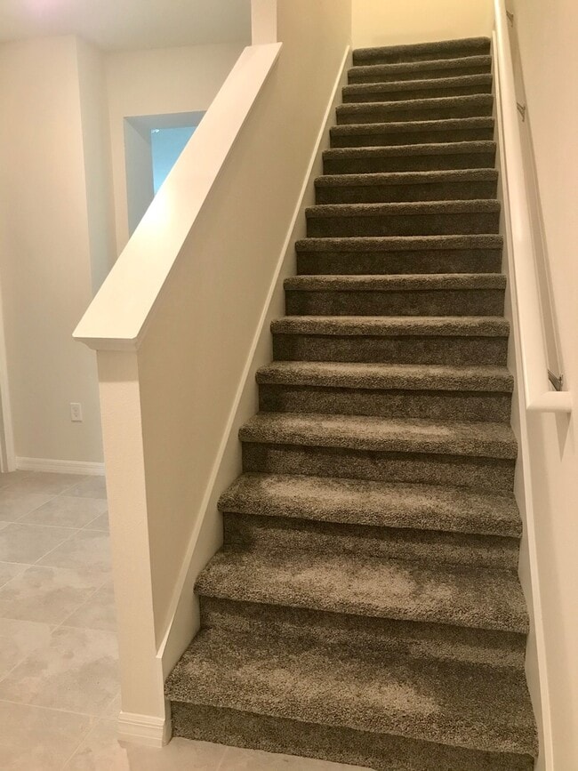 Building Photo - MOVE IN SPECIAL- Energy Efficient 3/3 Town...