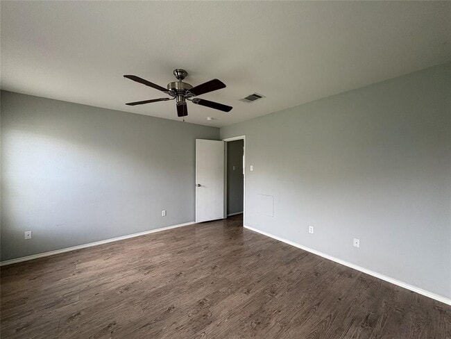 Building Photo - 1034 W South St