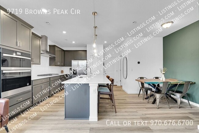 Building Photo - 9719 Browns Peak Cir