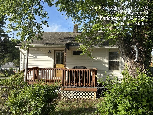 Building Photo - 1 BR Belmont Area Cottage Private Corner lot