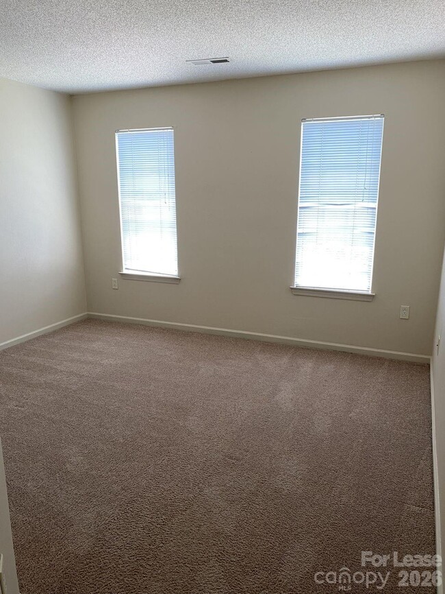 Building Photo - 10603 Old Bridge Ln