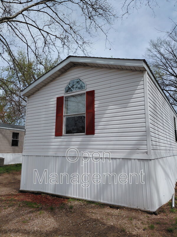 Building Photo - 301 Mantle Ave