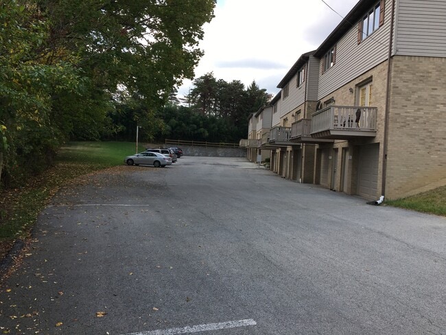 Parking Lot View - 3557 Brodhead Rd