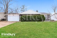 Building Photo - 2090 Avon Dr