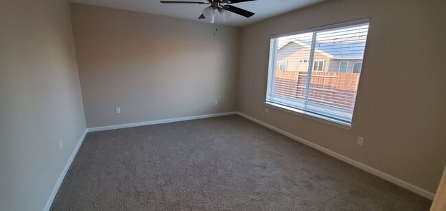 Building Photo - 4 Bedroom 2 Bath Home in Fallon