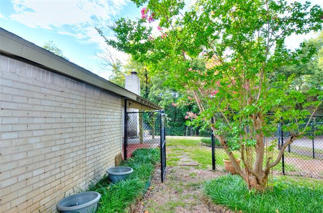 Building Photo - 3201 Christie Cir