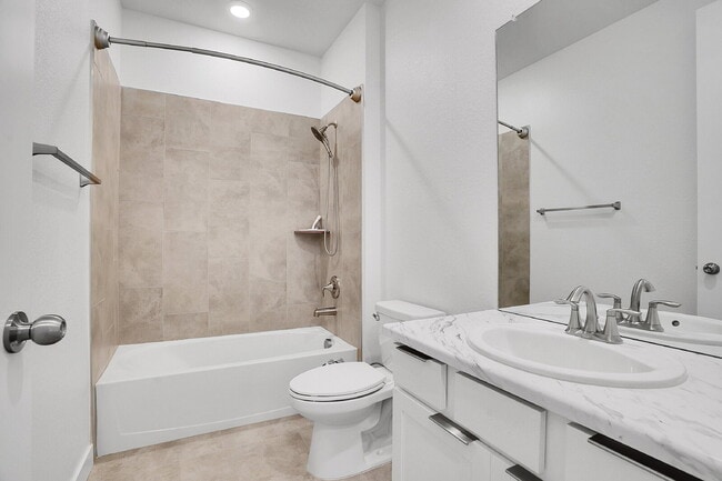 Building Photo - $3,650.00 - 4 Beds 3 Baths Single Family H...