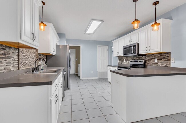 Building Photo - South Crestview Ranch on Cul-de-sac