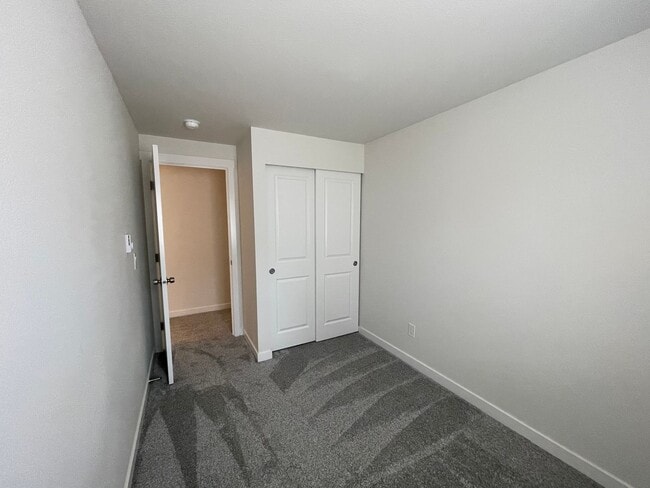 Building Photo - Updated 3-Bedroom Home in Bluegrass Commun...