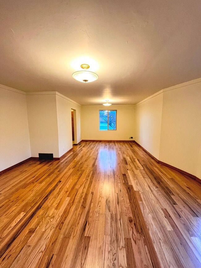 Building Photo - Spacious, Updated Home in the Heart of Driggs