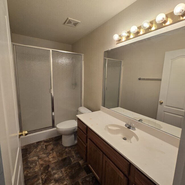 Building Photo - 10532 Braewood Dr