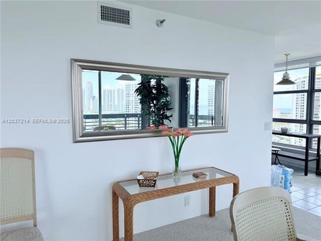 Building Photo - 3500 Mystic Pointe Dr