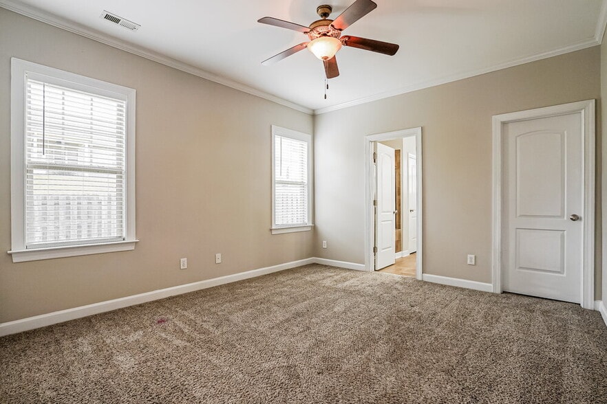 Building Photo - 205 Summerwind Plantation Dr