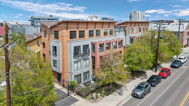 Building Photo - Top Level Condo in the Fire Clay Lofts in ...