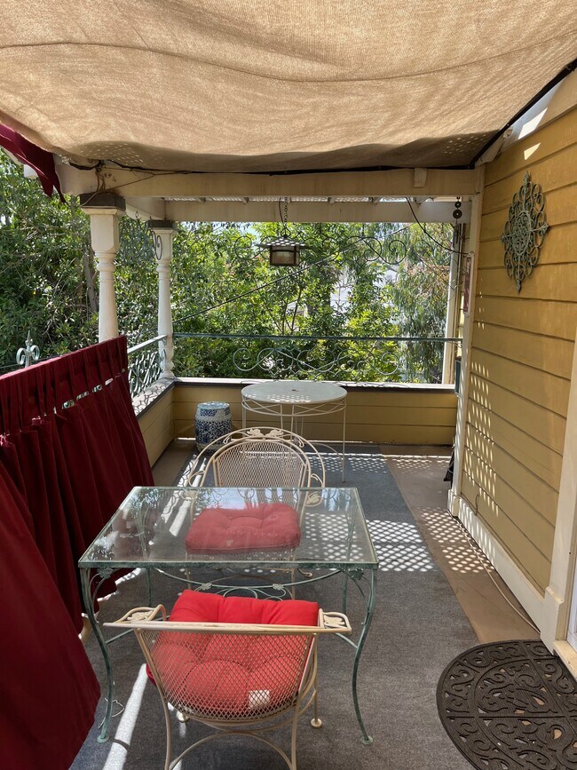 Patio - 159 W Montecito Ave