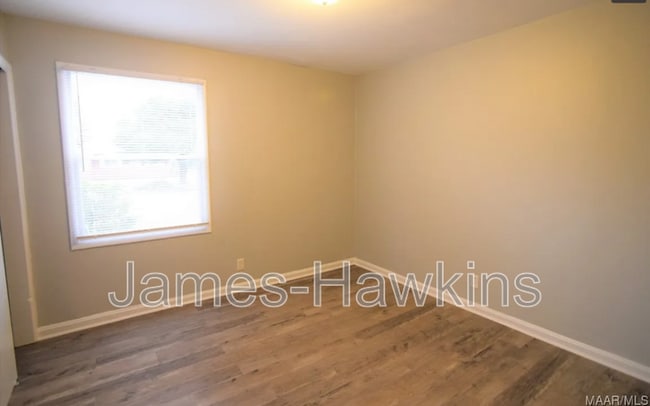 Building Photo - 1201 Buckingham Dr
