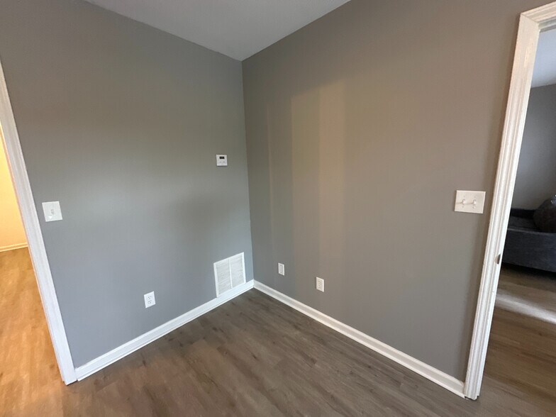 Building Photo - Room in House on Etheridge Dr NW