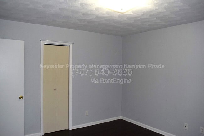 Building Photo - 215 A Settlers Landing Rd