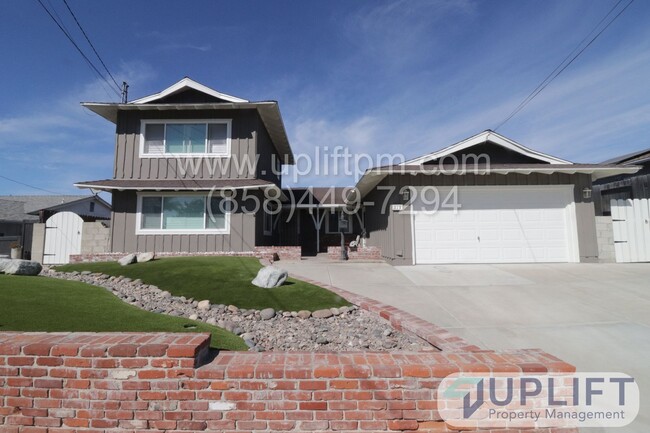 Primary Photo - 4bed/3bath house with garage