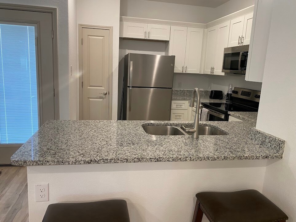 Kitchen - 7511 Gramercy Way