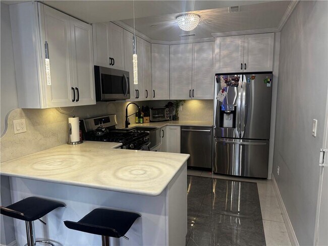 Building Photo - 1764 E 19th St