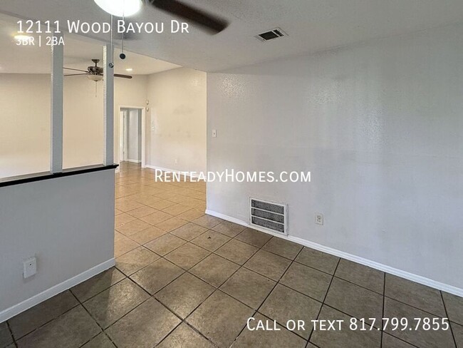 Building Photo - 12111 Wood Bayou Dr