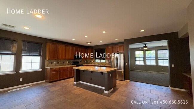 Building Photo - 20593 W Hamilton St