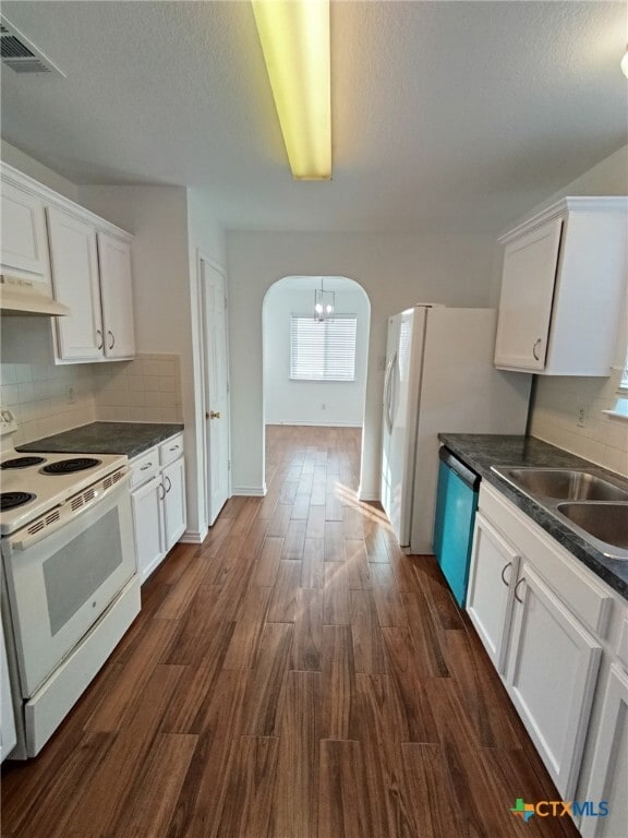 Building Photo - 1411 Saddle Dr